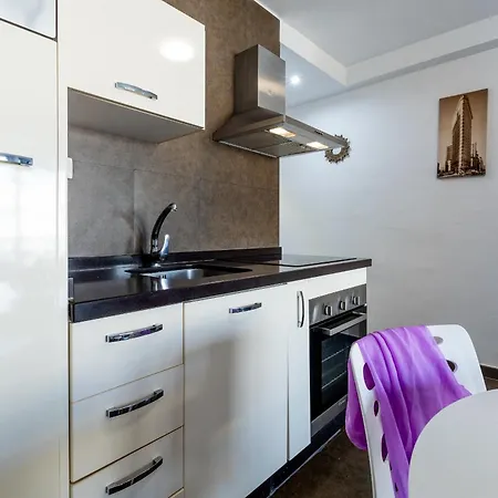 Fantastic Front Apartment *