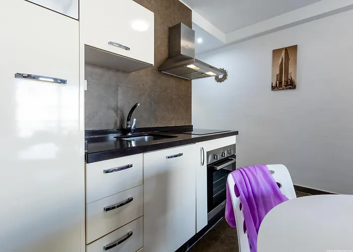 Fantastic Front Apartman *